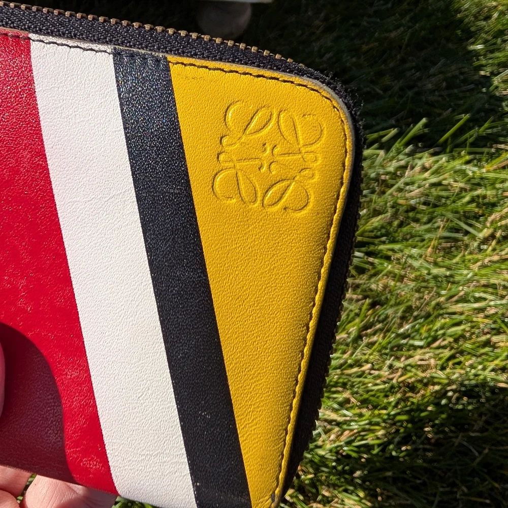 Loewe Zip-Around Compact Wallet Multicolor Crocodile Logo - GUC! - Picture 15 of 16